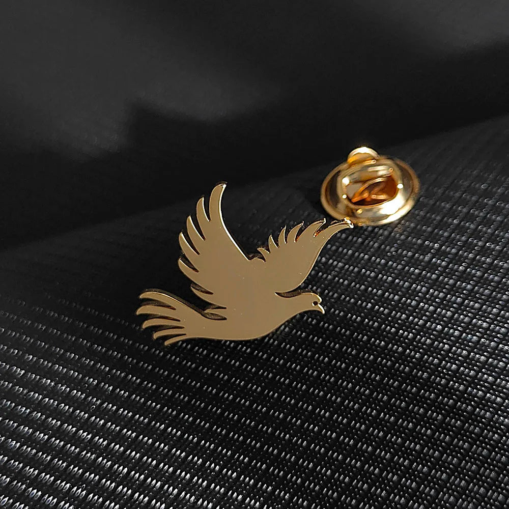Fashionable stainless steel flying bird series brooch, decorative men's shirt lapel pin, party first choice badge