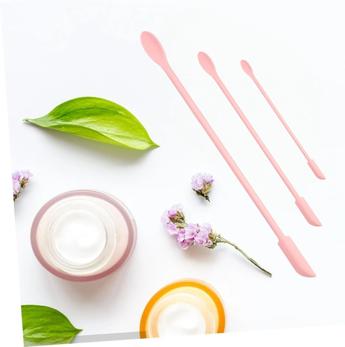 3-Piece Set of Multi-Size Mini Cosmetic Scrapers, Used for Scraping Cosmetics, to Get the Last Drop of Lotion or Cream from Narrow Bottles and Cans, Small Scrapers