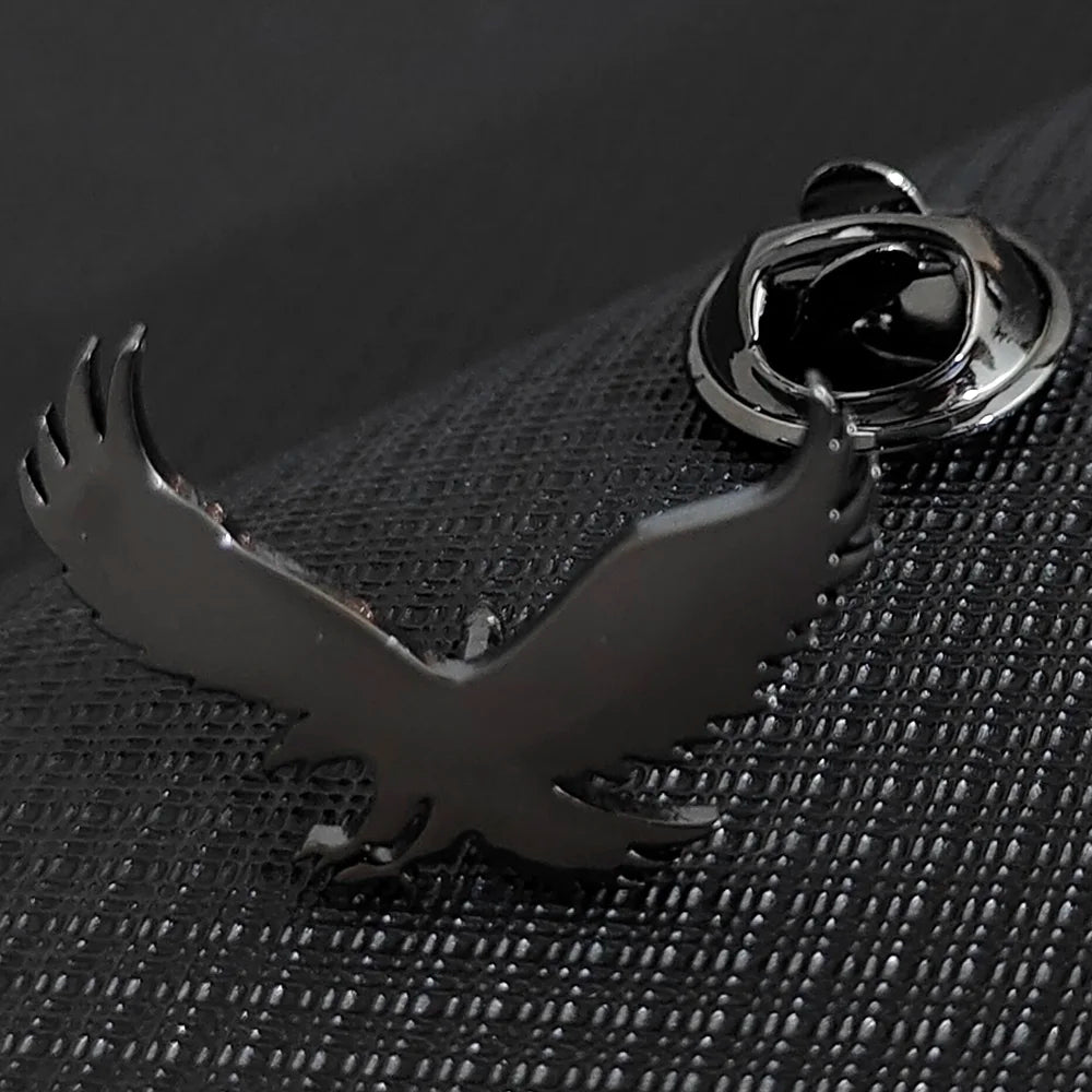 Fashionable stainless steel flying bird series brooch, decorative men's shirt lapel pin, party first choice badge