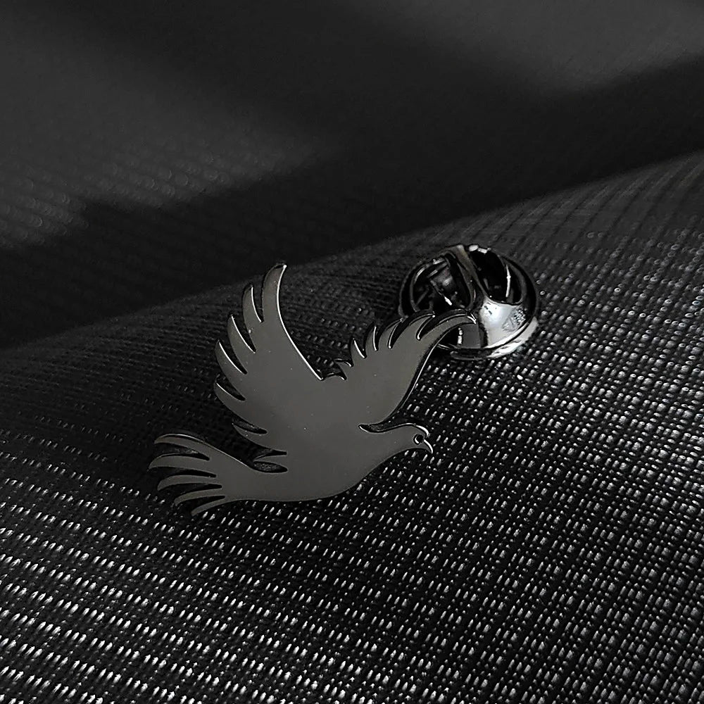 Fashionable stainless steel flying bird series brooch, decorative men's shirt lapel pin, party first choice badge